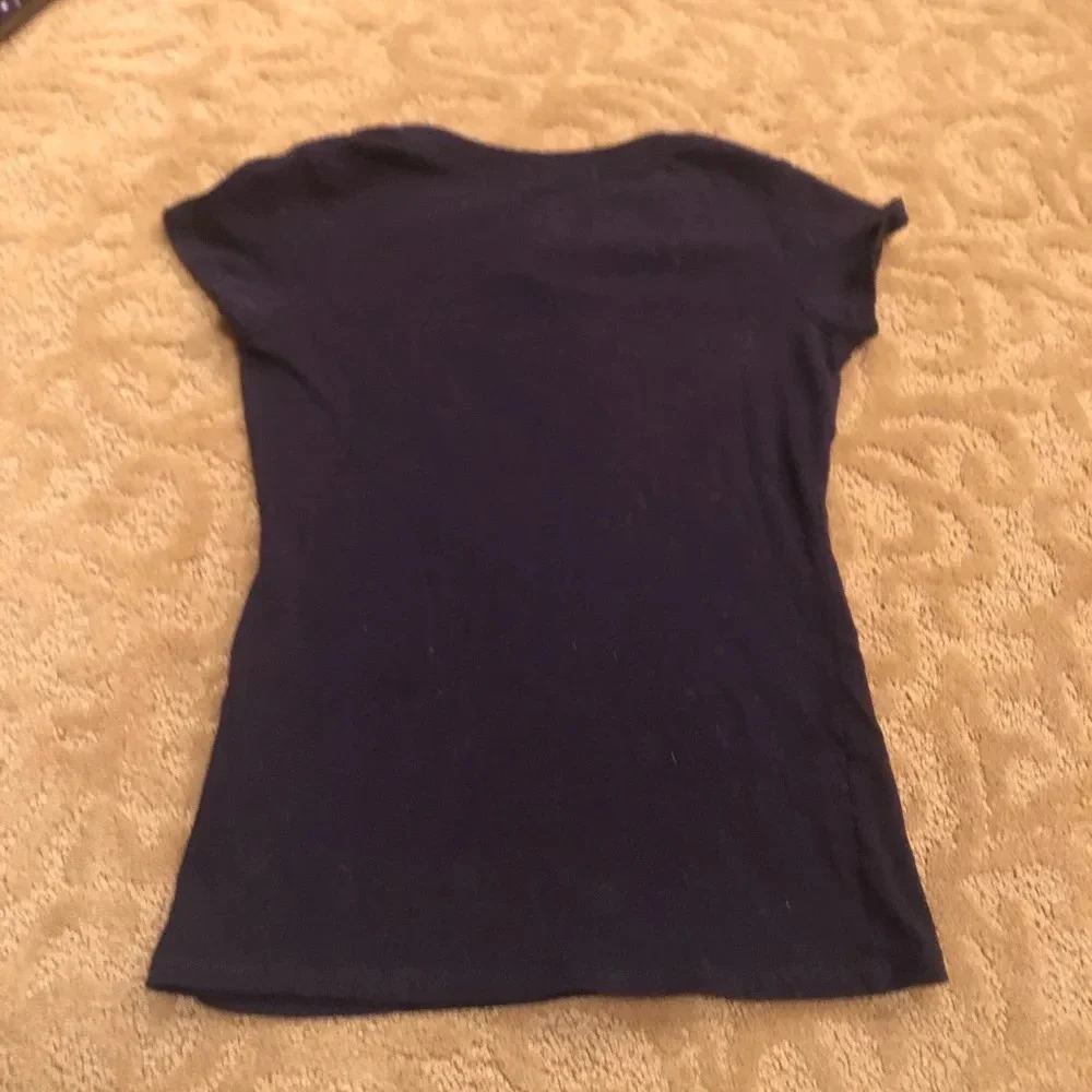 Villanova girls v-neck navy tee shirt small 6/6x - Picture 5 of 5